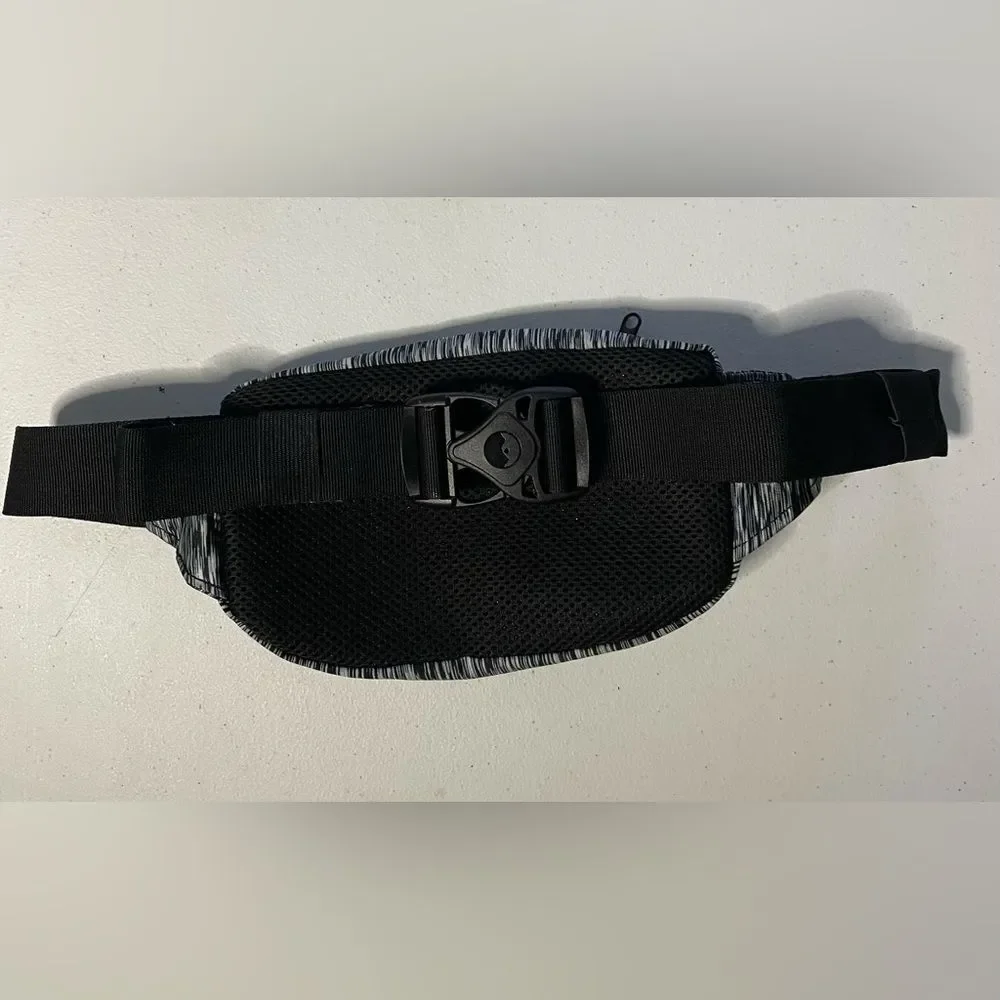KAVU Spectator Waist Pack Black strip 9x5 Hike Urban Travel Black Fanny Pack